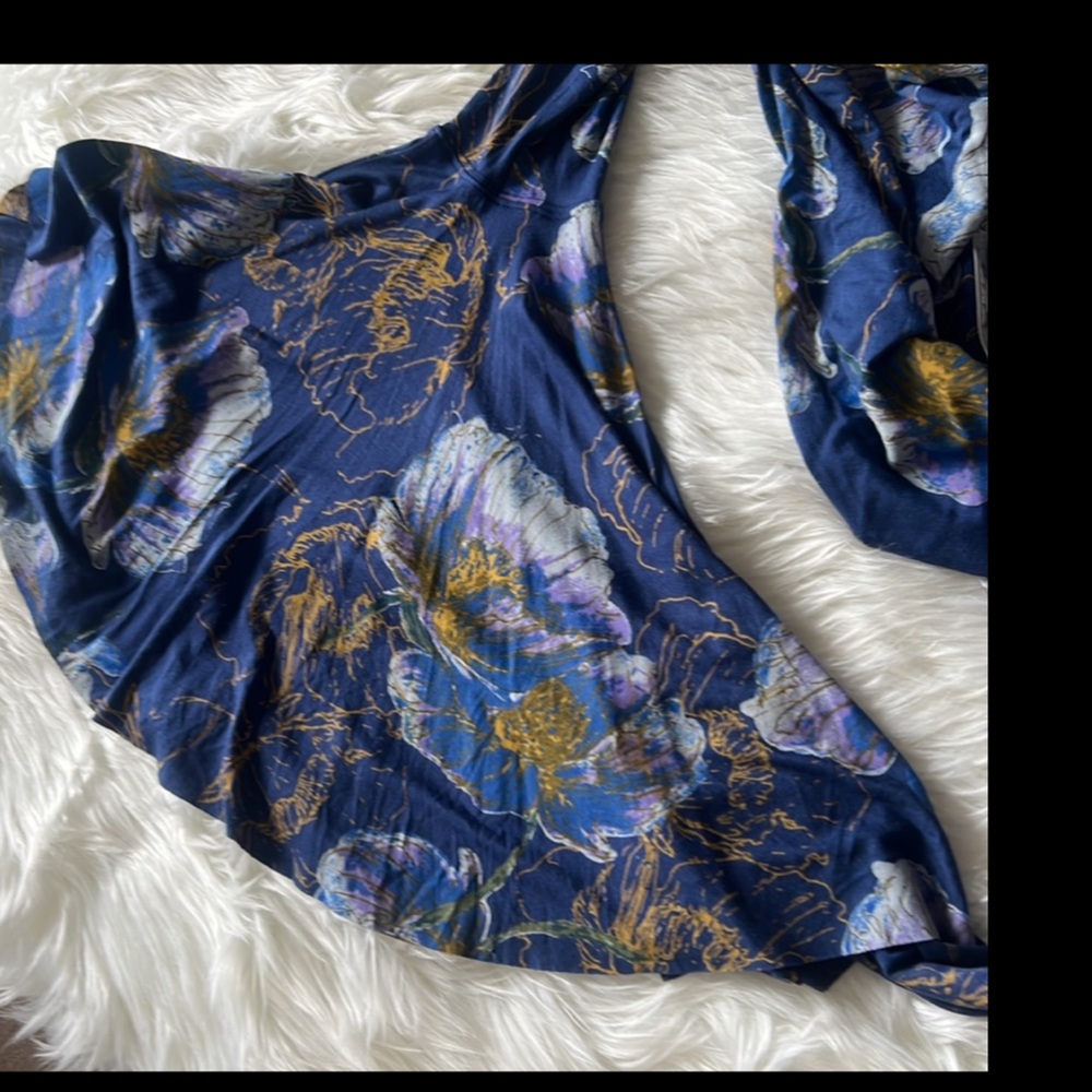 Free People We the Free navy wide sleeve blouse NWT host pick - Picture 6 of 10